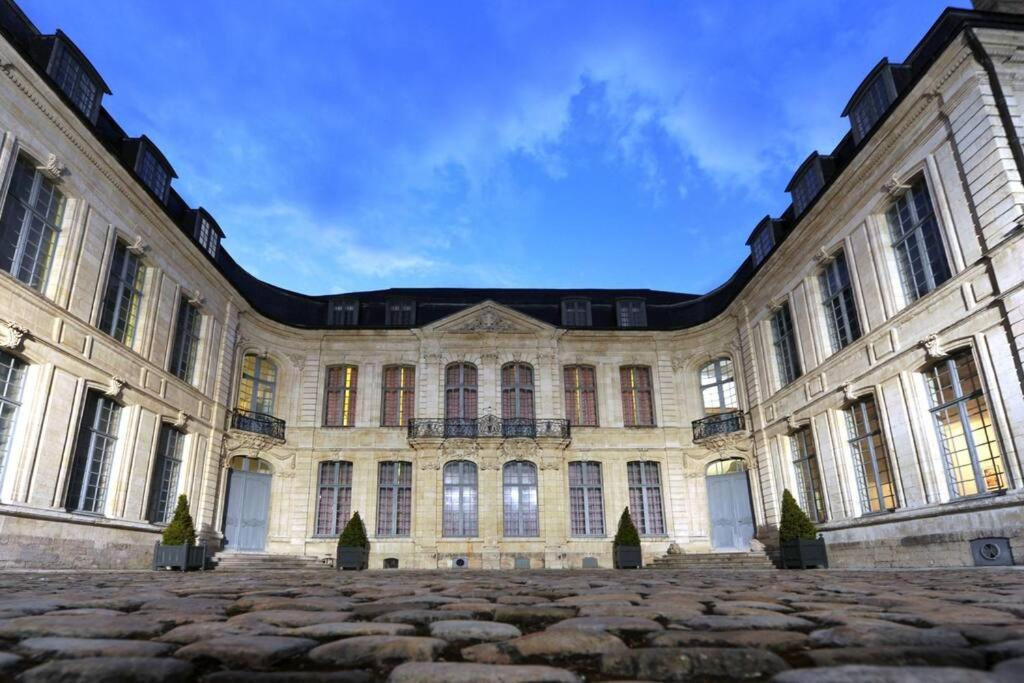 Studio Papillon En Plein Coeur De Ville Saint-Omer  Exterior photo
